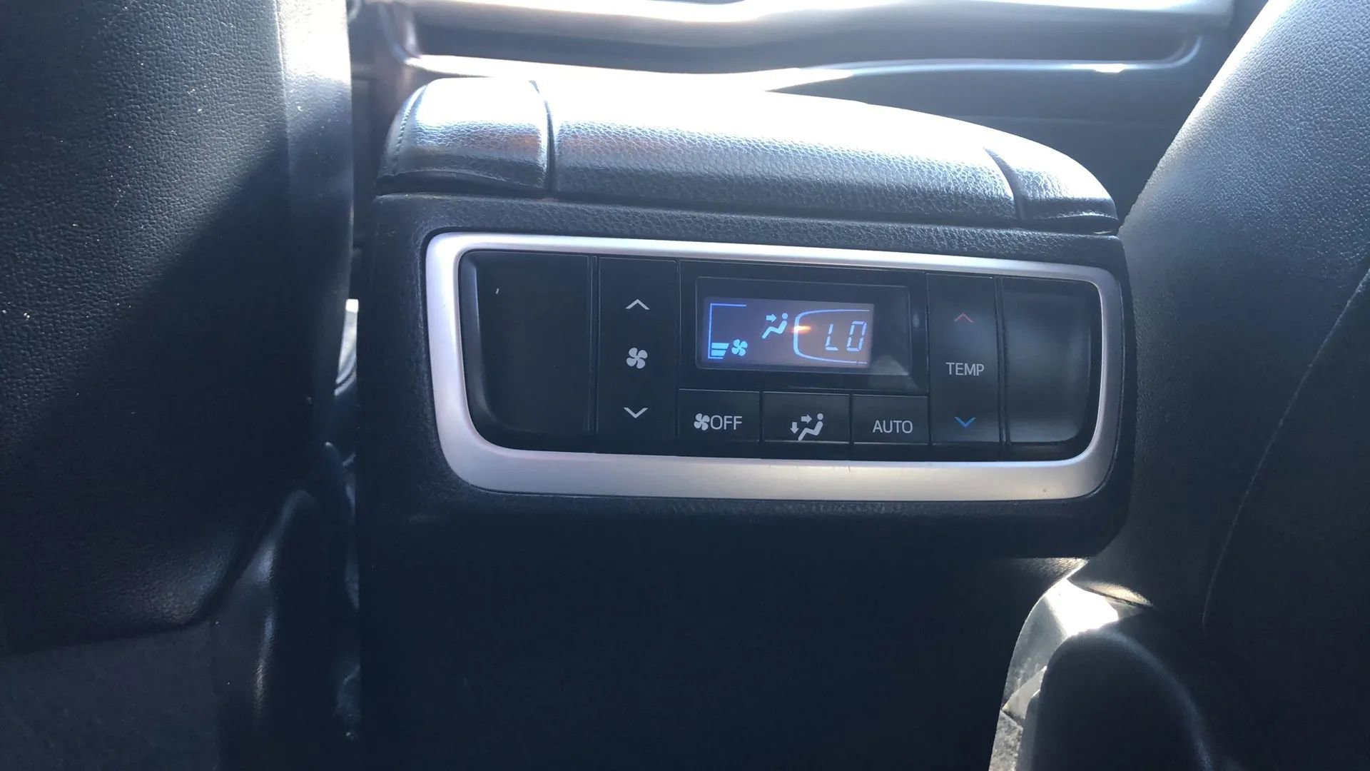 Used 2017 Toyota Highlander XLE image 22