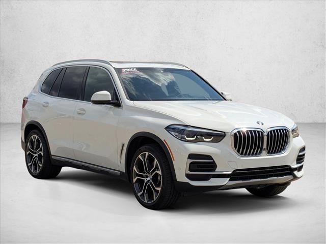 Used 2023 BMW X5 xDrive40i w/ Premium Package image 3