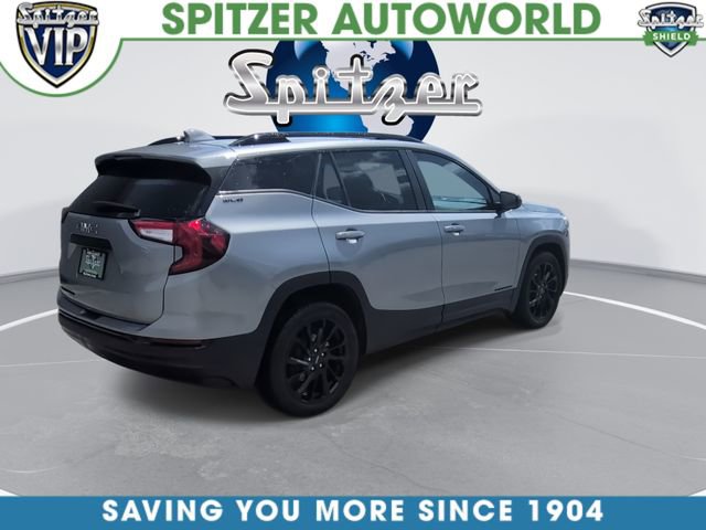 Used 2023 GMC Terrain SLE w/ Driver Convenience Package FWD image 9