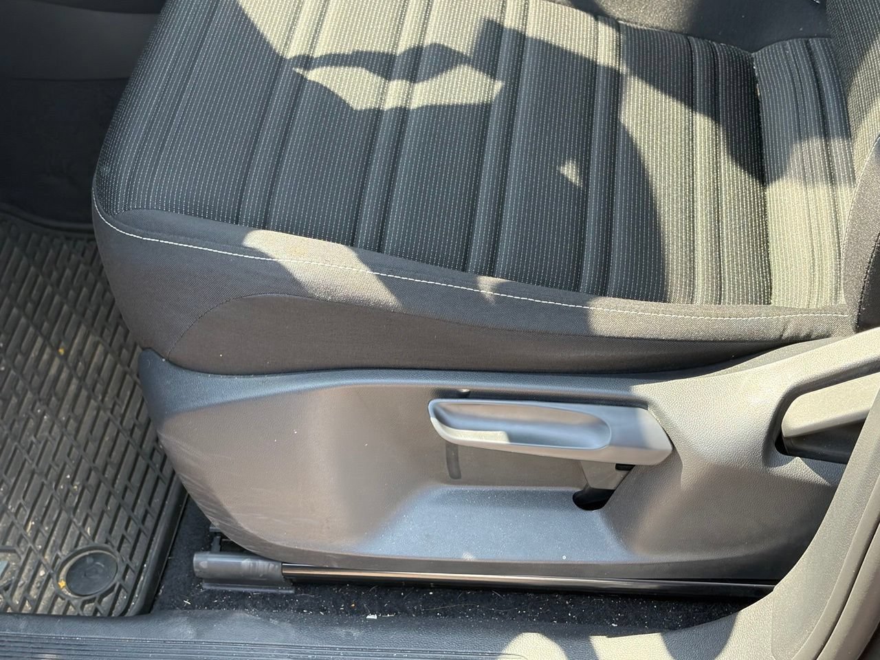 Used 2023 Volkswagen Tiguan S w/ Driver Assistance Package FWD image 5