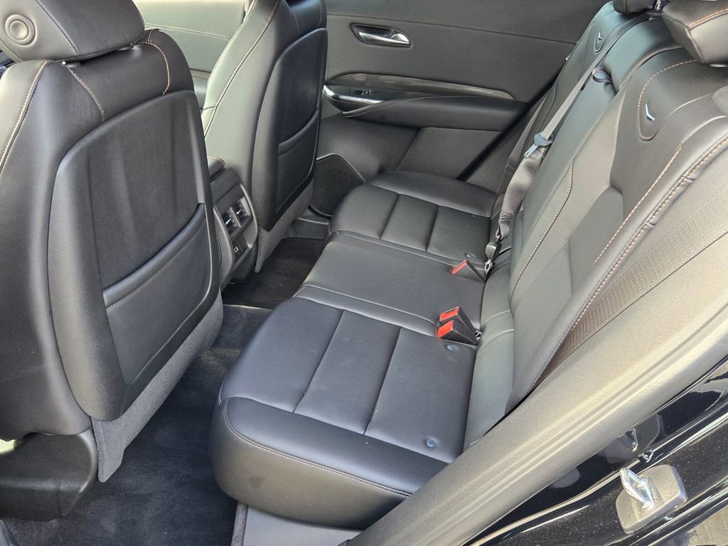 Used 2023 Cadillac XT4 Sport image 11