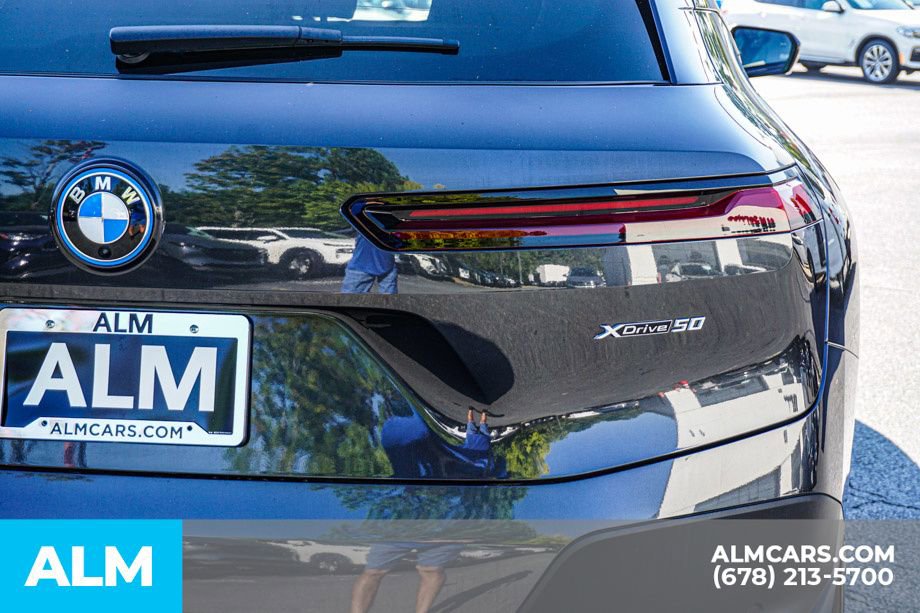 Used 2022 BMW iX xDrive50 w/ Dynamic Handling Package image 12