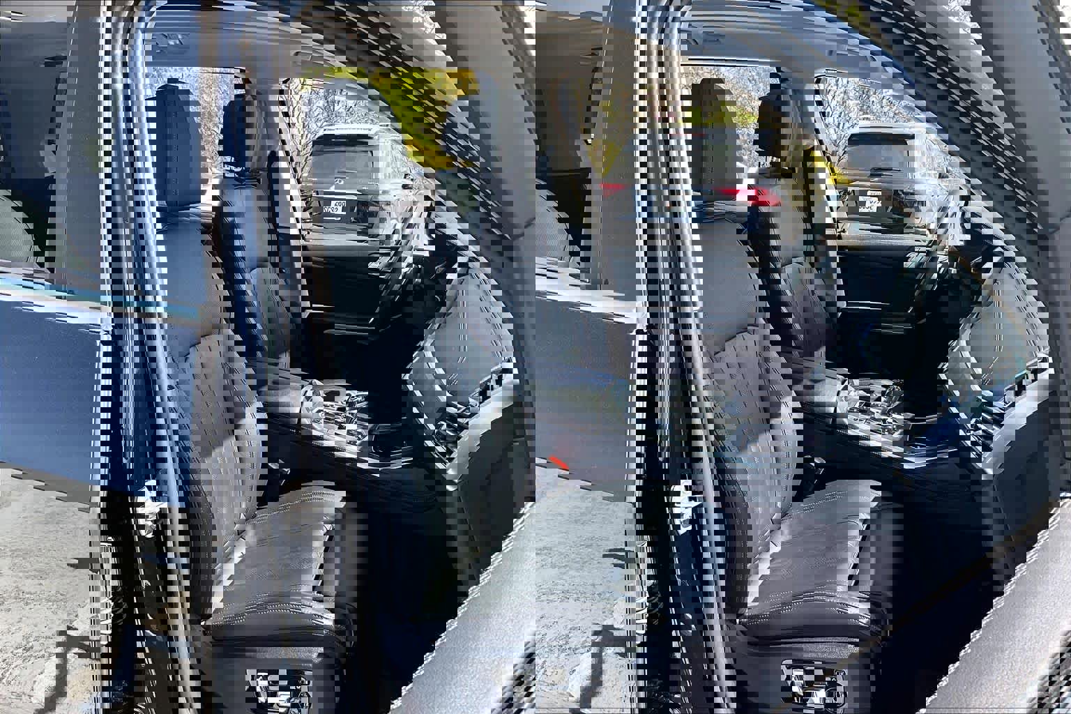 Used 2022 BMW X7 xDrive40i w/ Premium Package AWD/4WD image 9