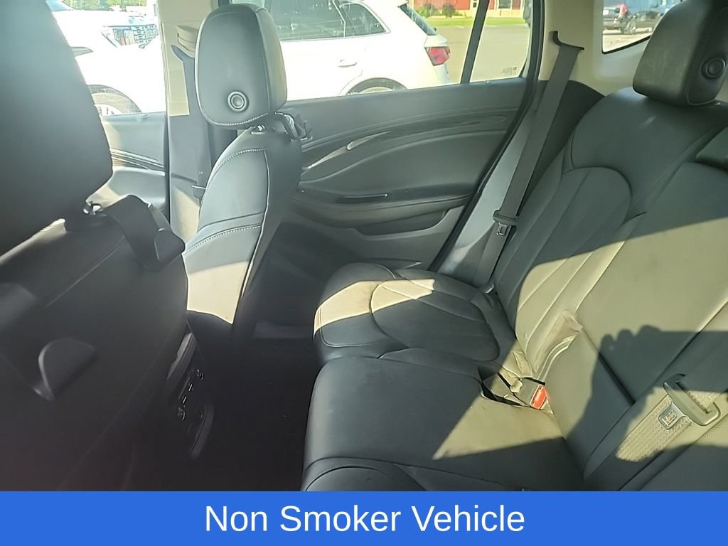 Used 2017 Buick Envision Essence AWD/4WD image 10