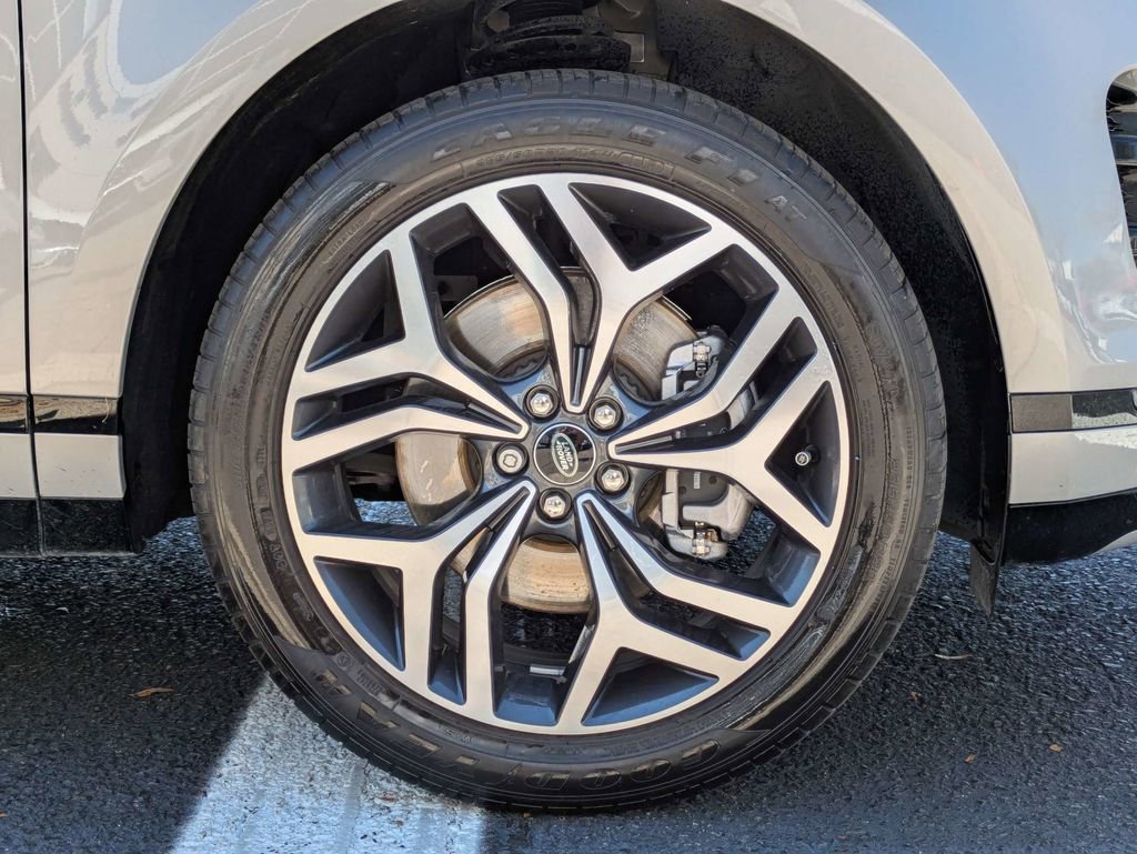 Used 2022 Land Rover Range Rover Evoque R-Dynamic S image 11