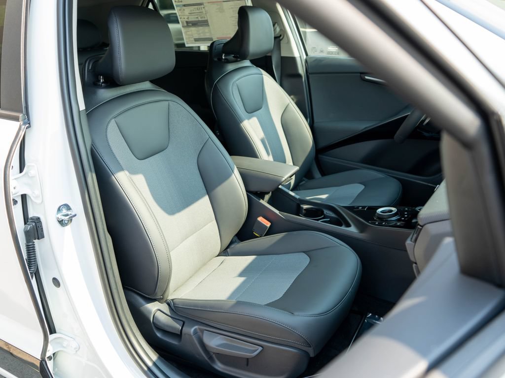 New 2026 Kia Niro Wind w/ Wind Preserve Package FWD image 9