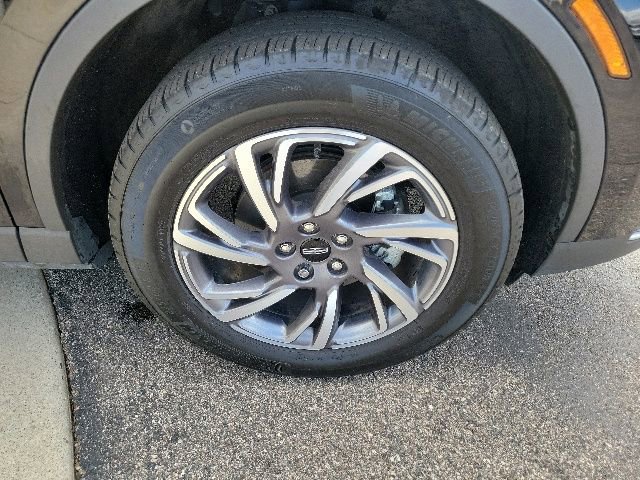 Certified 2024 Lincoln Corsair AWD image 17