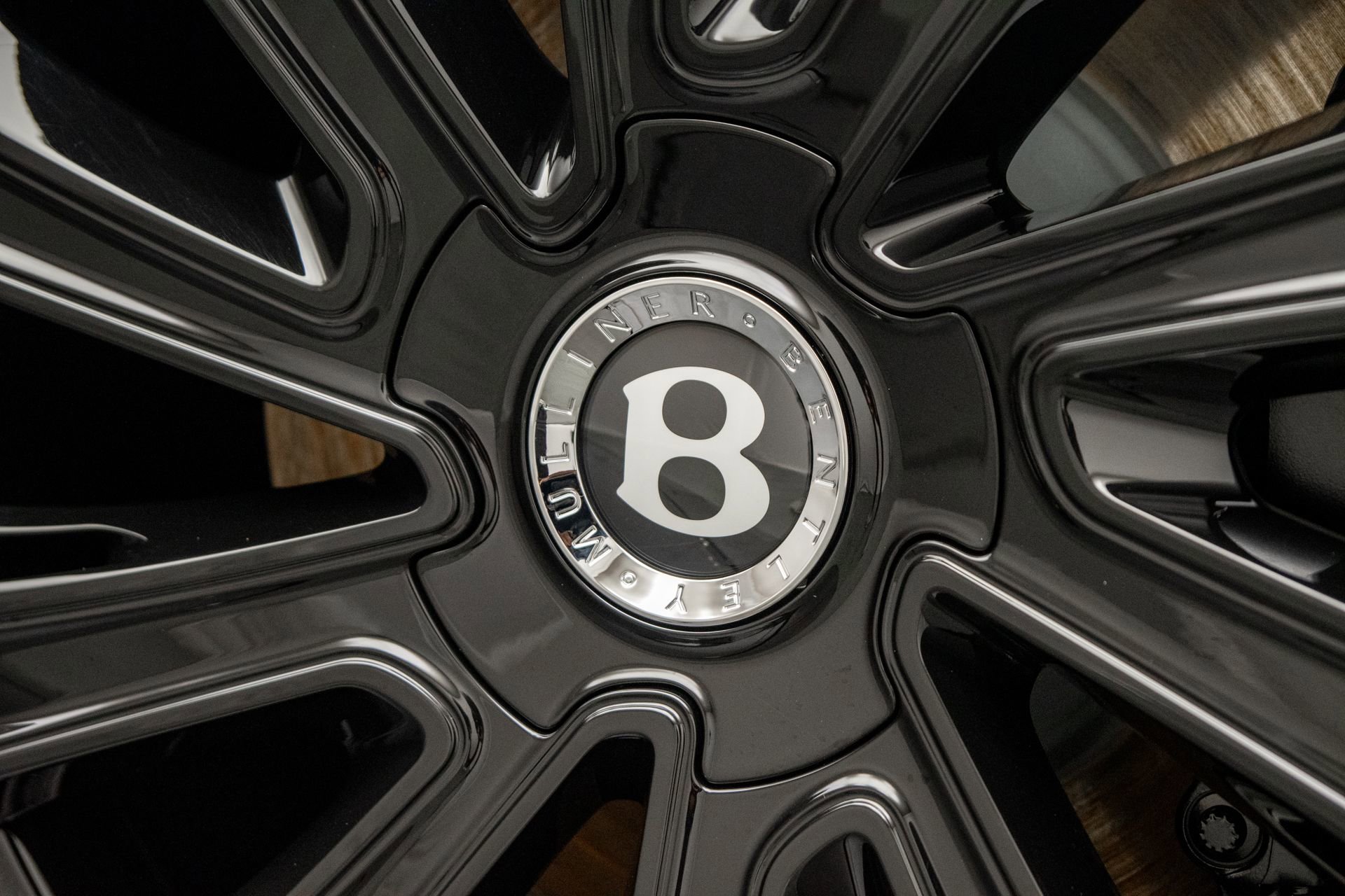 New 2026 Bentley Flying Spur Plug-In Hybrid AWD/4WD image 46