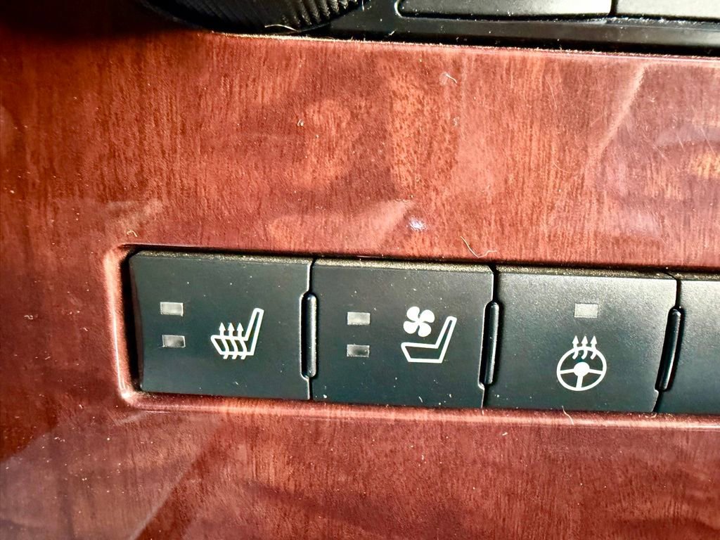 Used 2010 Dodge Ram 3500 Truck Laramie w/ Chrome Accents Group image 38