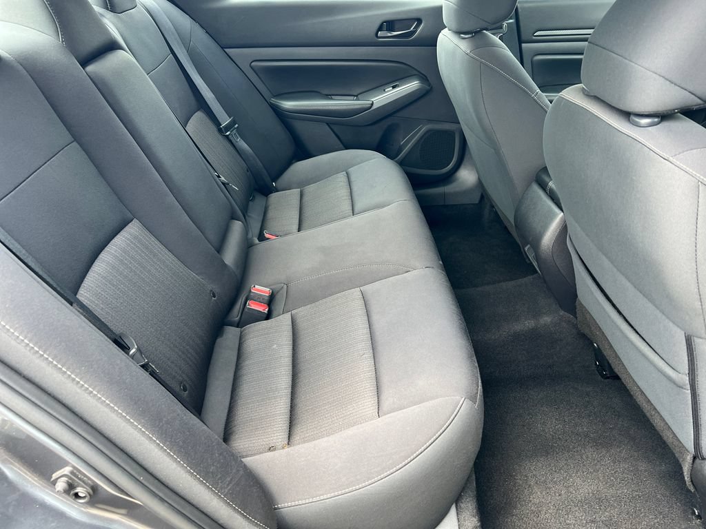 Used 2025 Nissan Altima 2.5 SV FWD image 10