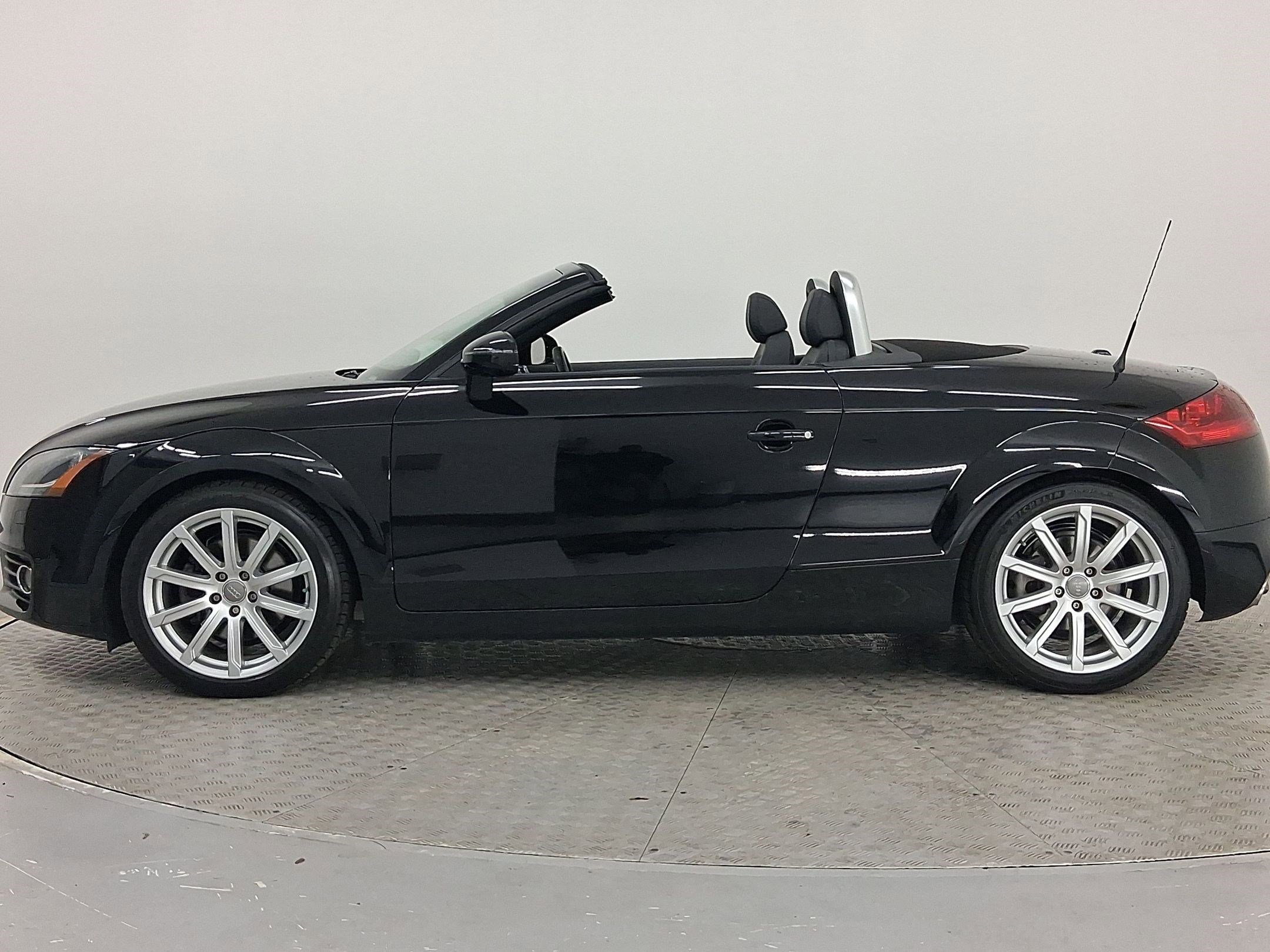 Used 2013 Audi TT 2.0T Prestige w/ Prestige Pkg image 2