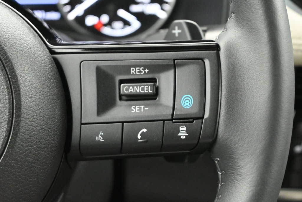 Used 2023 Nissan Rogue SL w/ SL Premium Package FWD image 8
