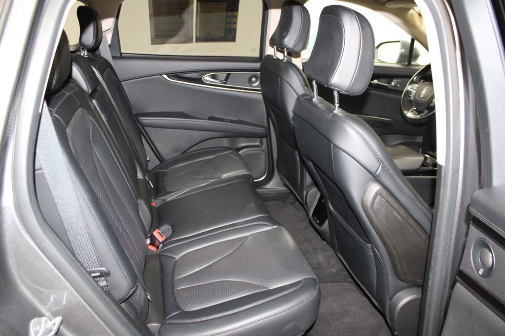 Used 2022 Lincoln Nautilus Reserve w/ Equipment Group 201A image 33