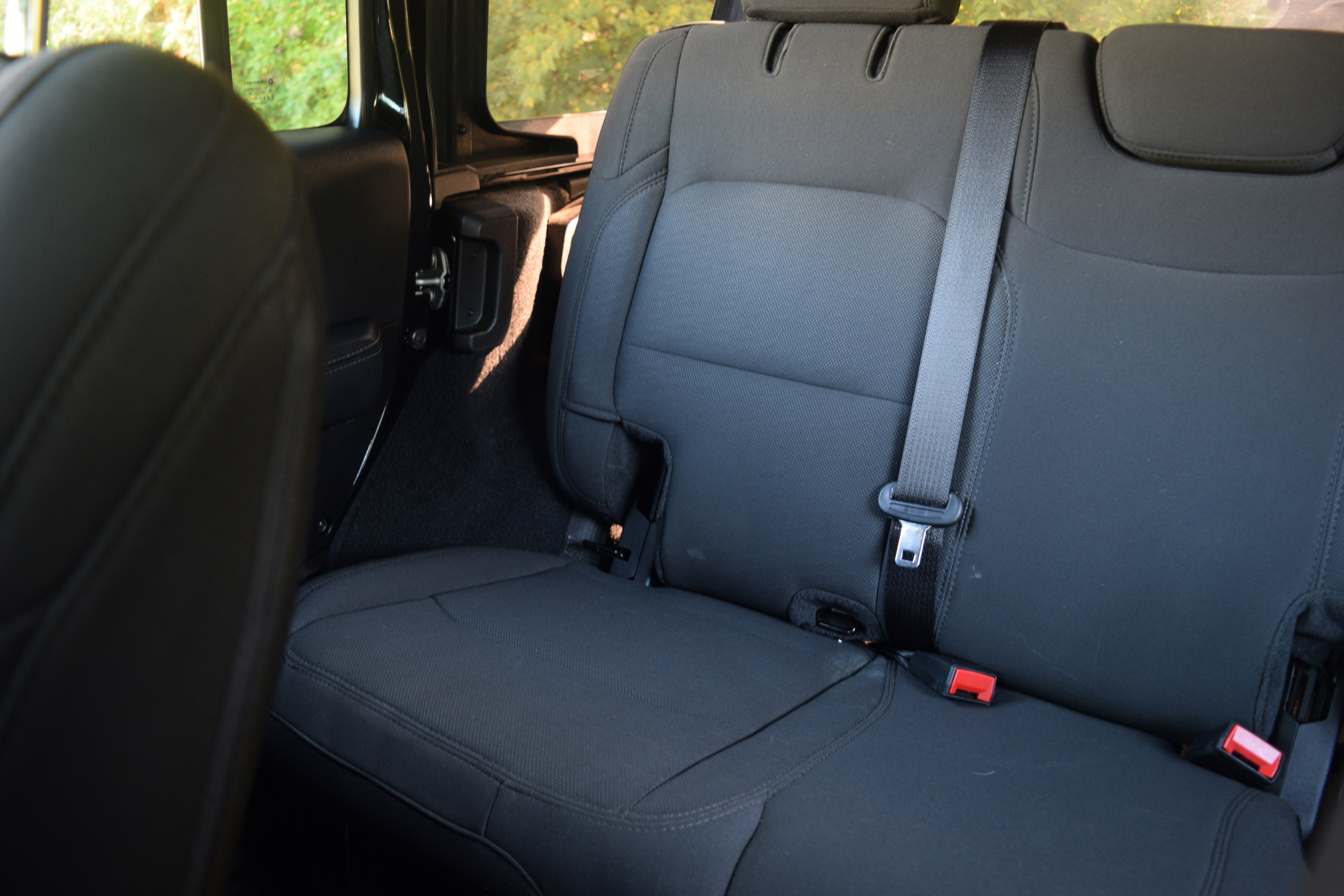 Used 2022 Jeep Wrangler Unlimited Sahara w/ Cold Weather Group image 15