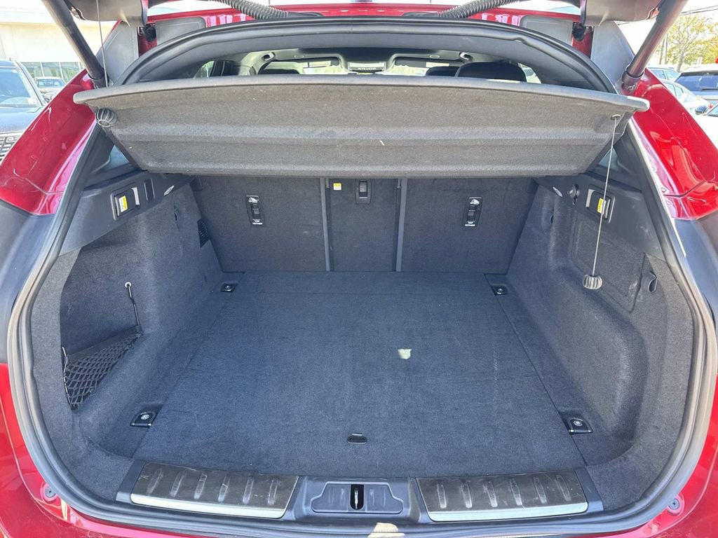 Used 2024 Jaguar F-PACE R-Dynamic S image 9