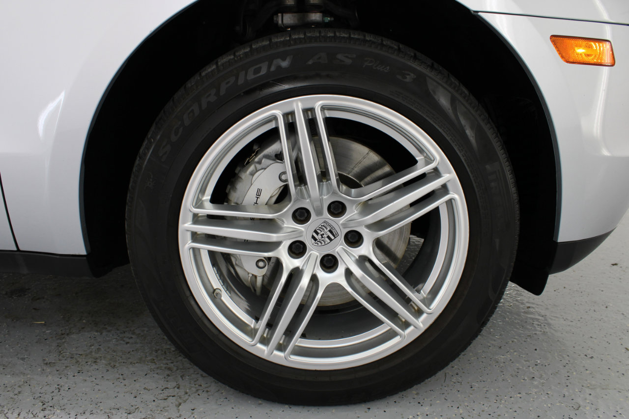 Used 2017 Porsche Macan S image 82