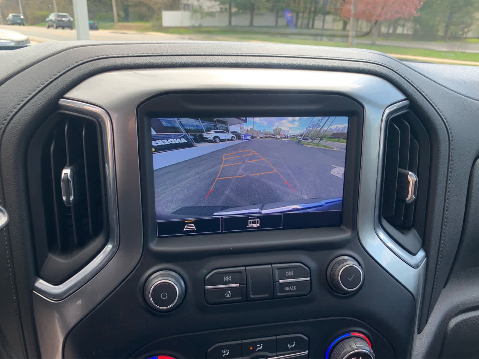 Used 2021 Chevrolet Silverado 1500 LT Trail Boss w/ Convenience Package II image 17