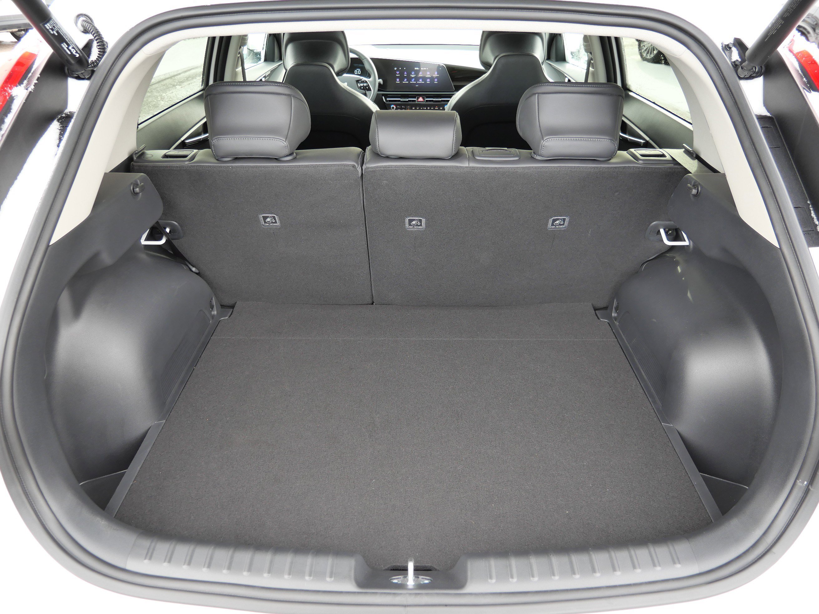 Used 2025 Kia Niro SX image 17