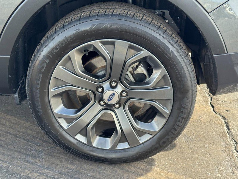 Used 2018 Ford Explorer Sport w/ Equipment Group 401A image 7