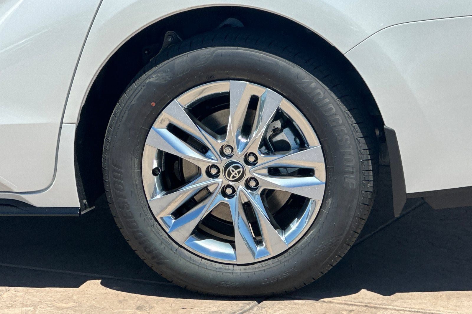 New 2026 Toyota Sienna Limited FWD image 34