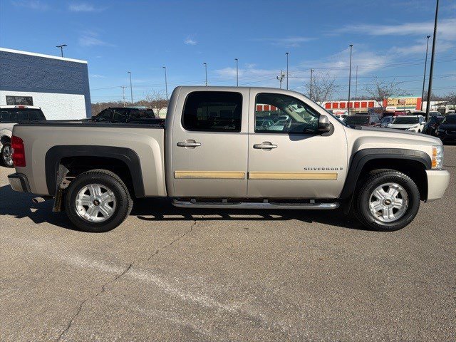 Used 2009 Chevrolet Silverado 1500 LTZ w/ Safety Package AWD/4WD image 6
