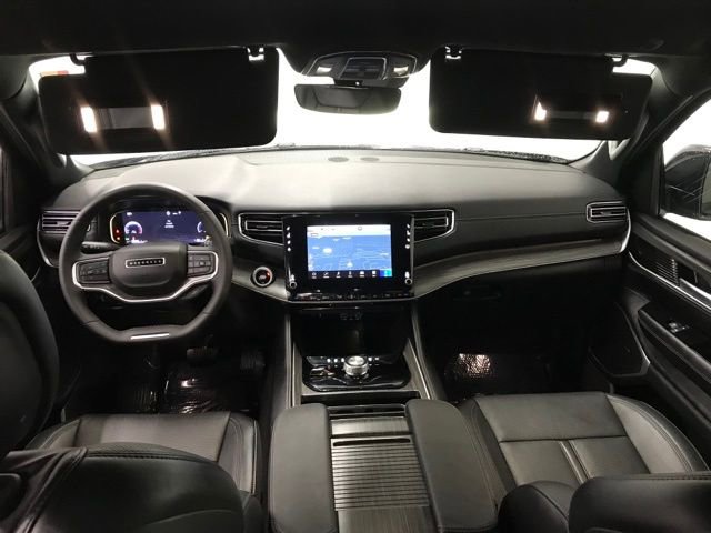 Used 2024 Jeep Wagoneer L Series II w/ Flexible Seating Group image 22