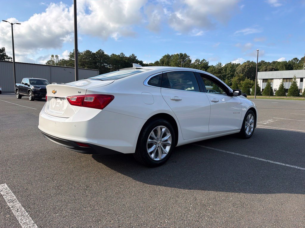 Used 2024 Chevrolet Malibu LT FWD image 5