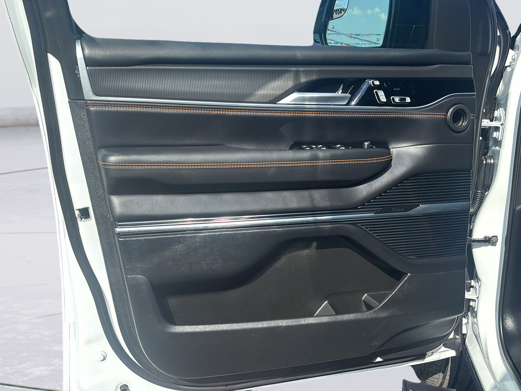 New 2026 Jeep Grand Wagoneer L Summit AWD/4WD image 21