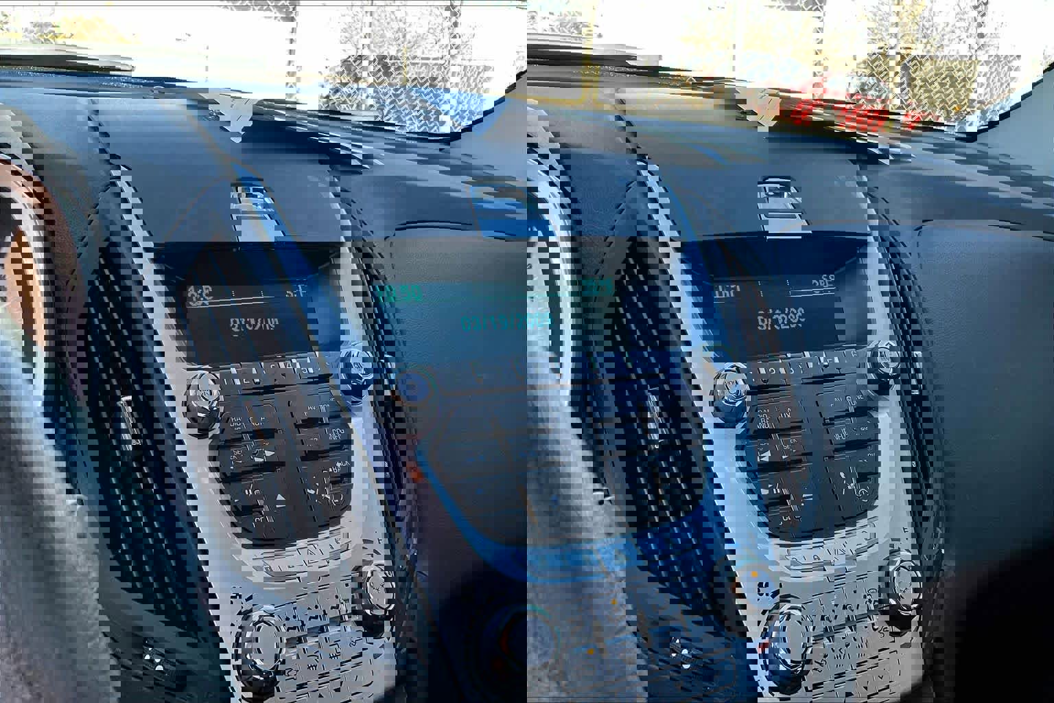 Used 2010 Chevrolet Equinox LT image 23