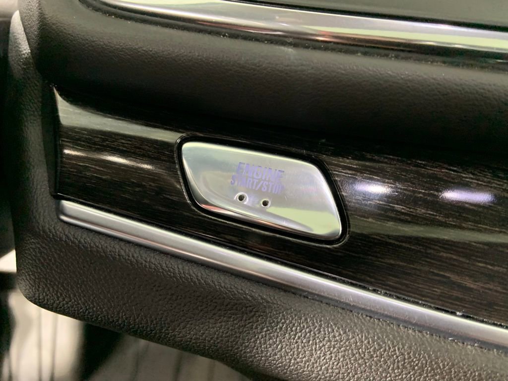 Used 2021 Buick Enclave Avenir w/ Avenir Technology Package image 32