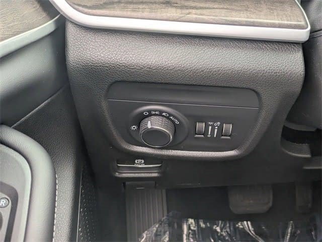 New 2026 Jeep Grand Cherokee Altitude AWD/4WD image 16