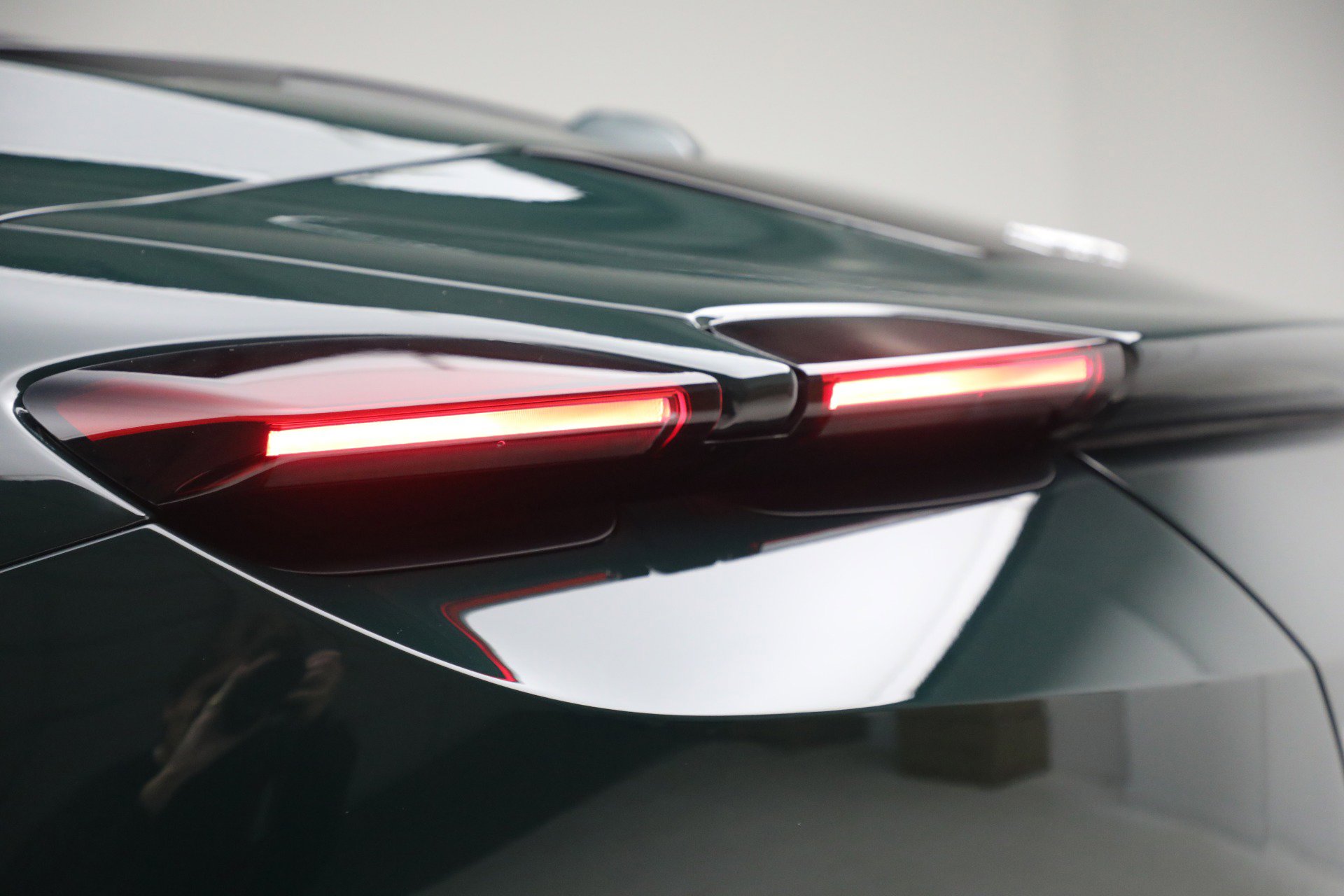 Certified 2025 Ferrari Roma Spider image 32