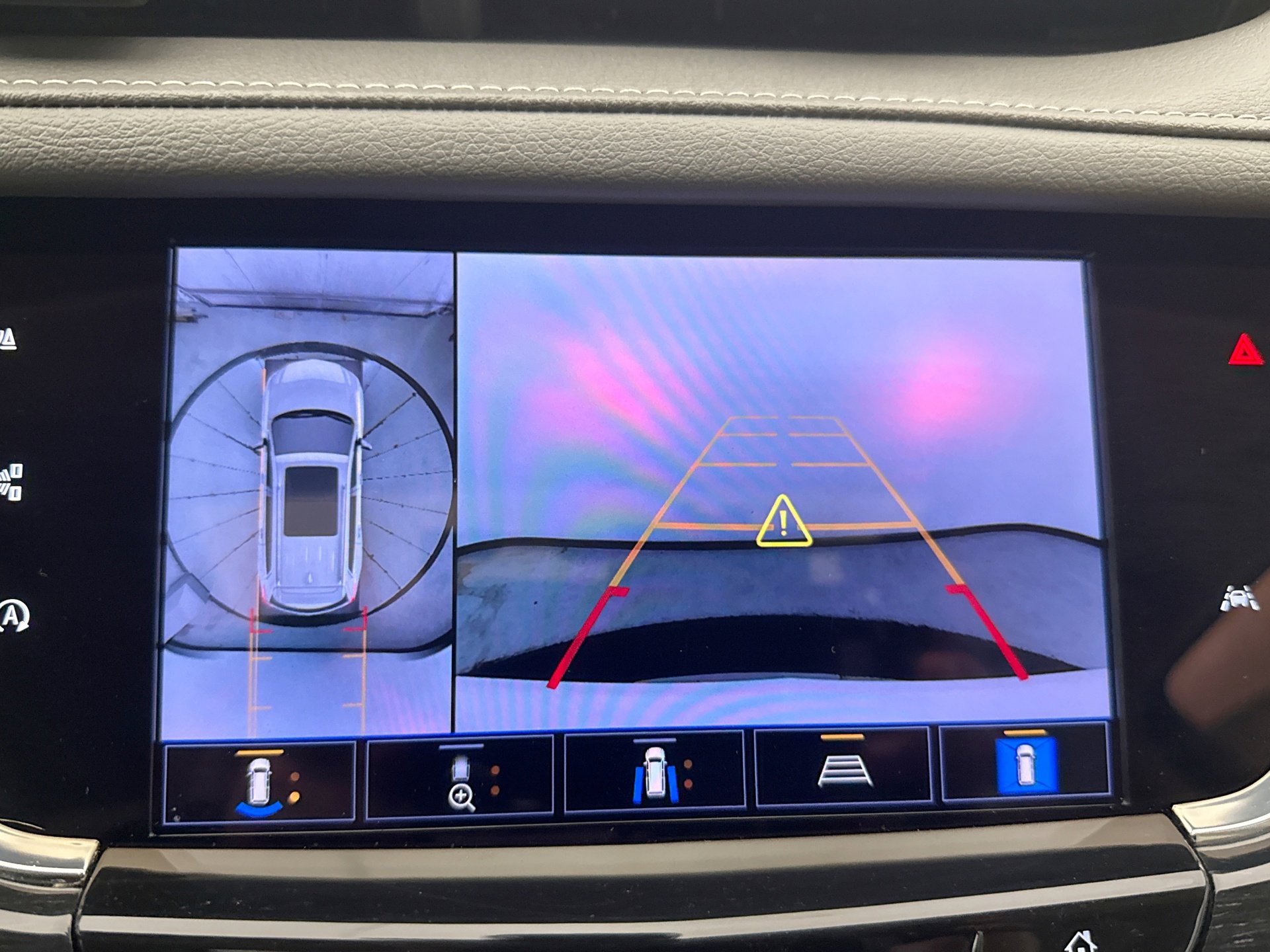 Used 2023 Cadillac XT6 Premium Luxury w/ Technology Package AWD/4WD image 16