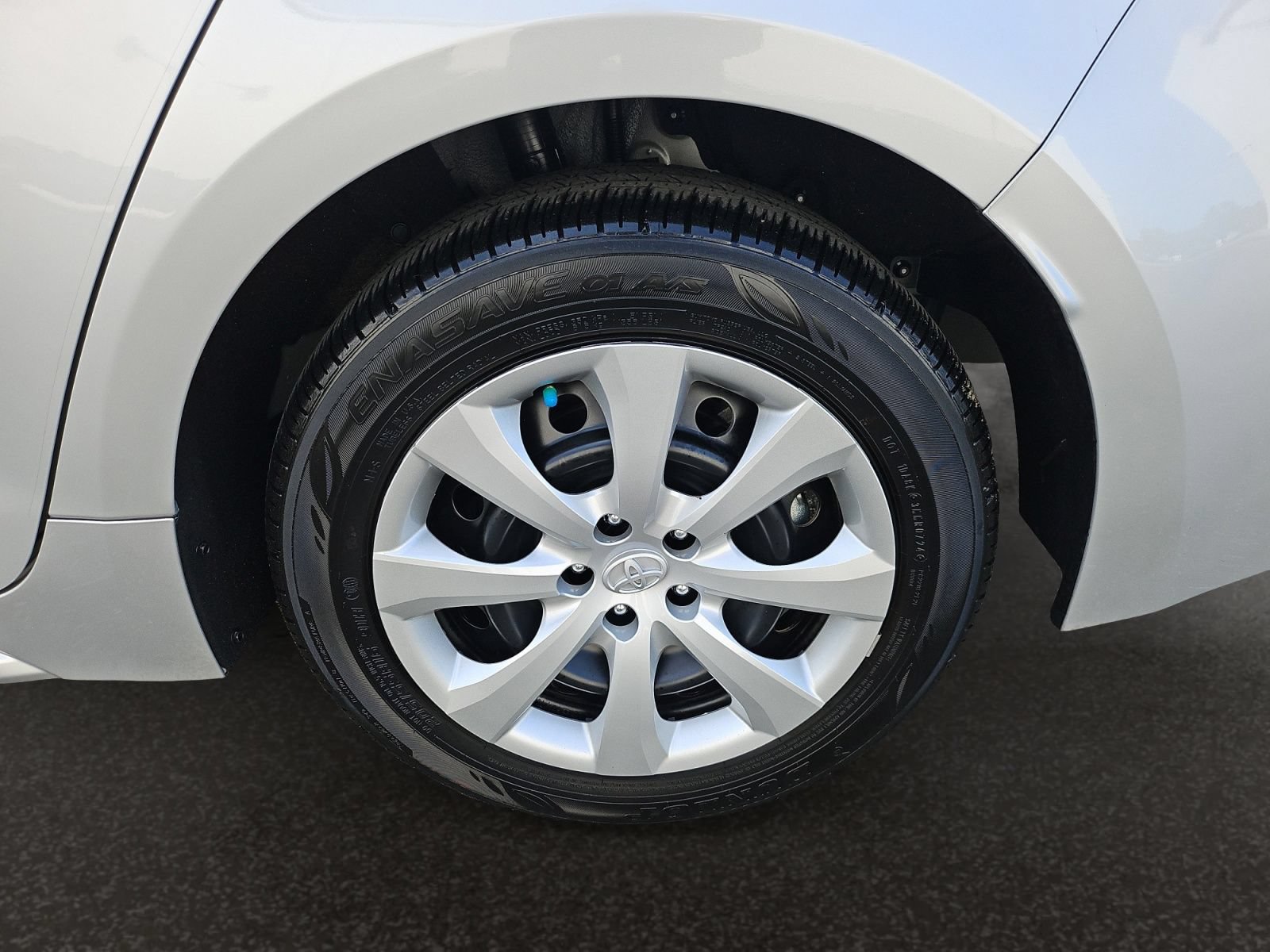 Used 2024 Toyota Corolla LE FWD image 46