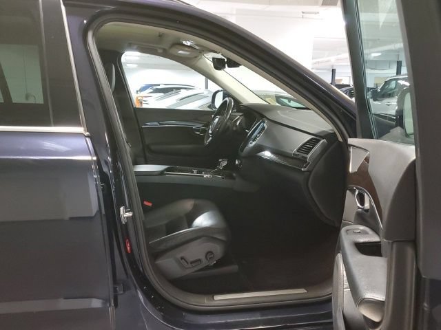 Used 2019 Volvo XC90 T6 Momentum w/ Protection Package Premier AWD/4WD image 27