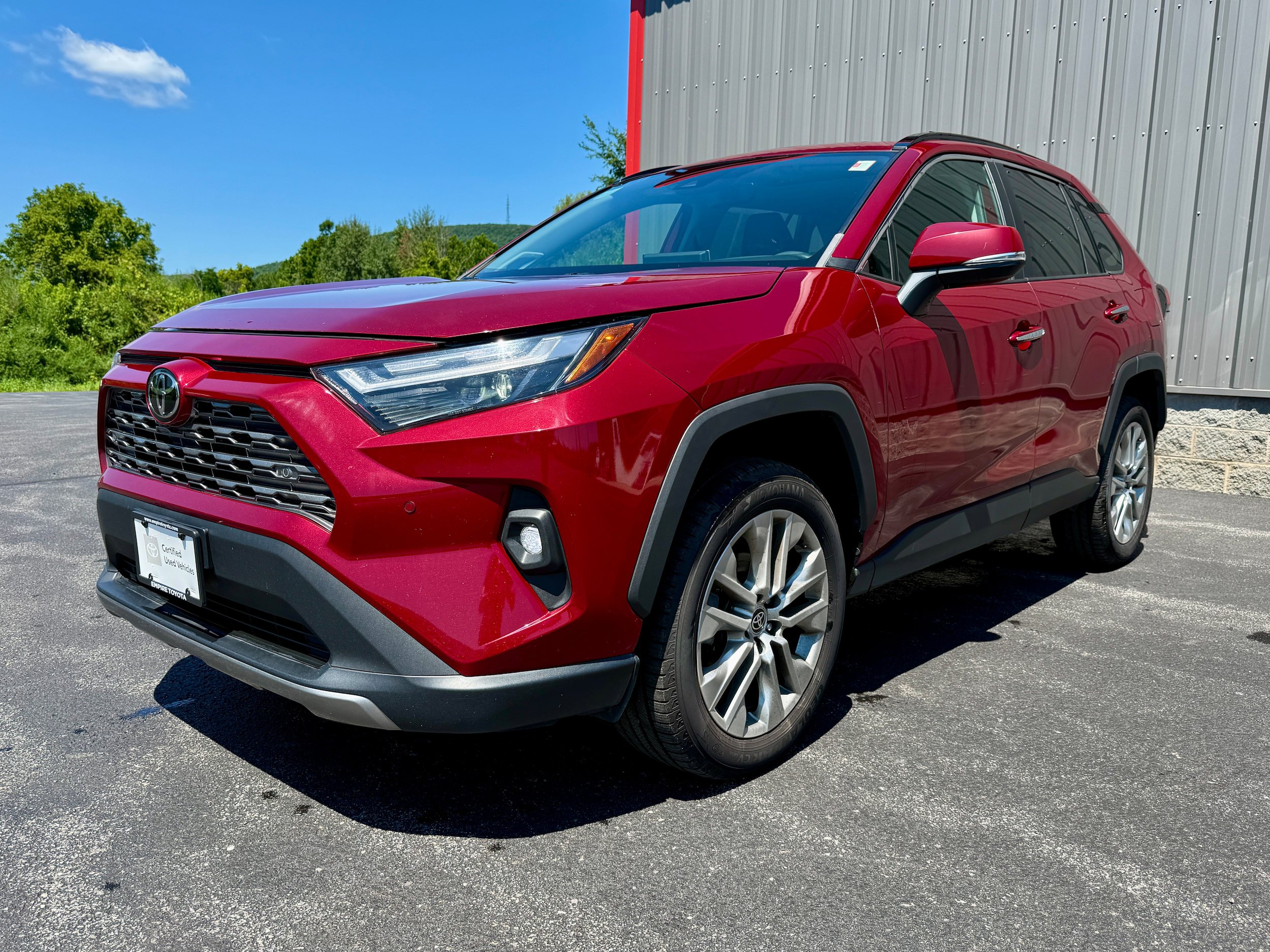 Certified 2022 Toyota RAV4 Limited w/ Limited Grade Weather Package AWD/4WD image 11