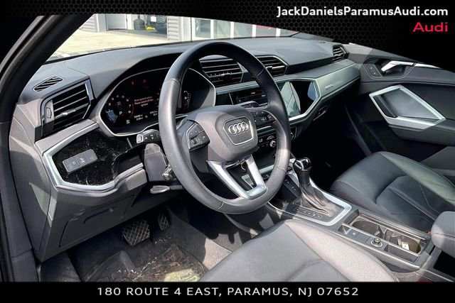 Used 2023 Audi Q3 2.0T Premium w/ Convenience Package image 11