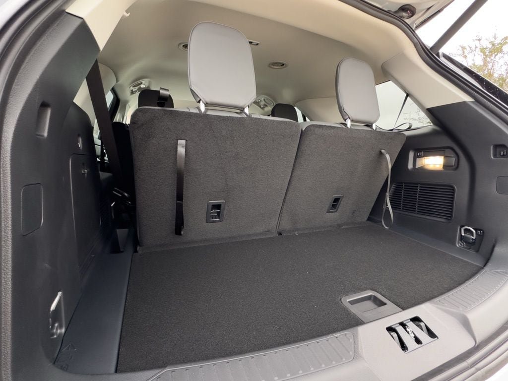 New 2026 Ford Explorer Active w/ Active Comfort Package RWD image 30