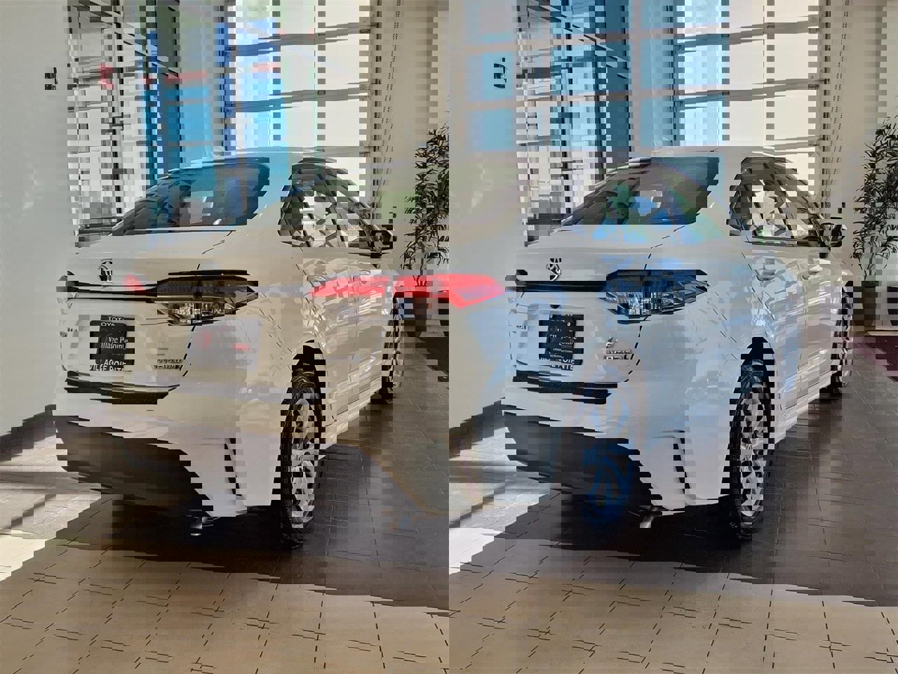 Used 2024 Toyota Corolla LE image 5