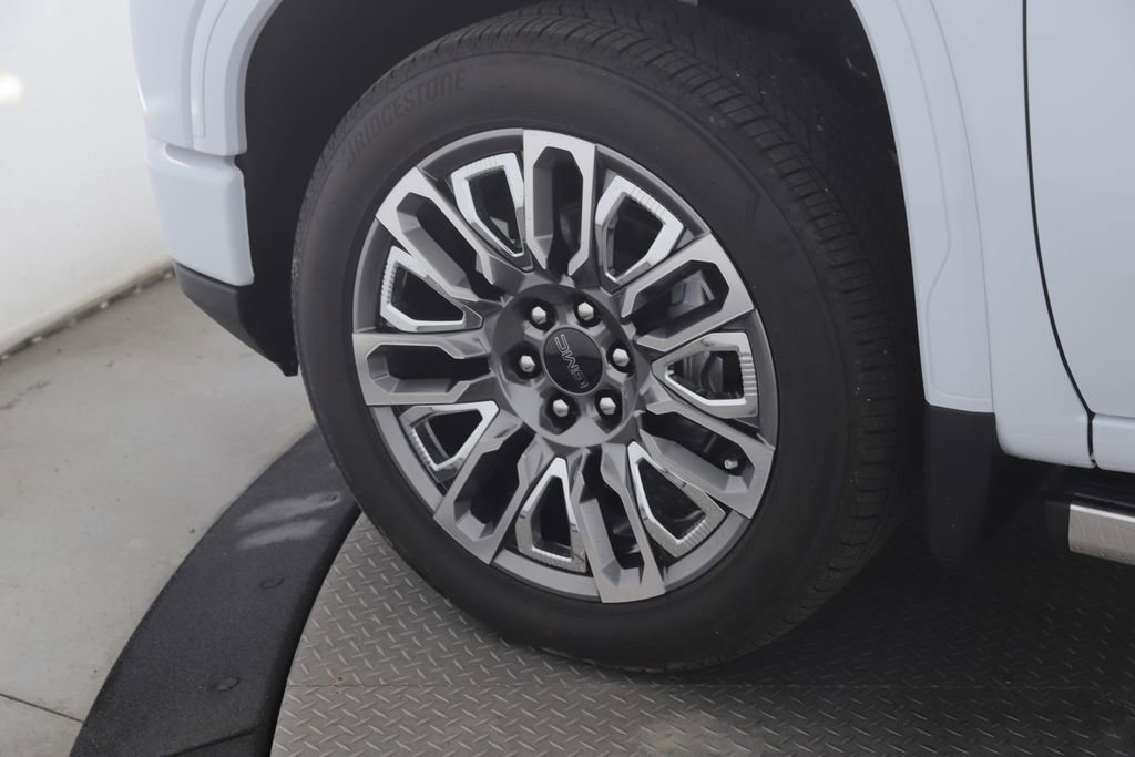 Used 2026 GMC Sierra 1500 Denali Ultimate AWD/4WD image 13