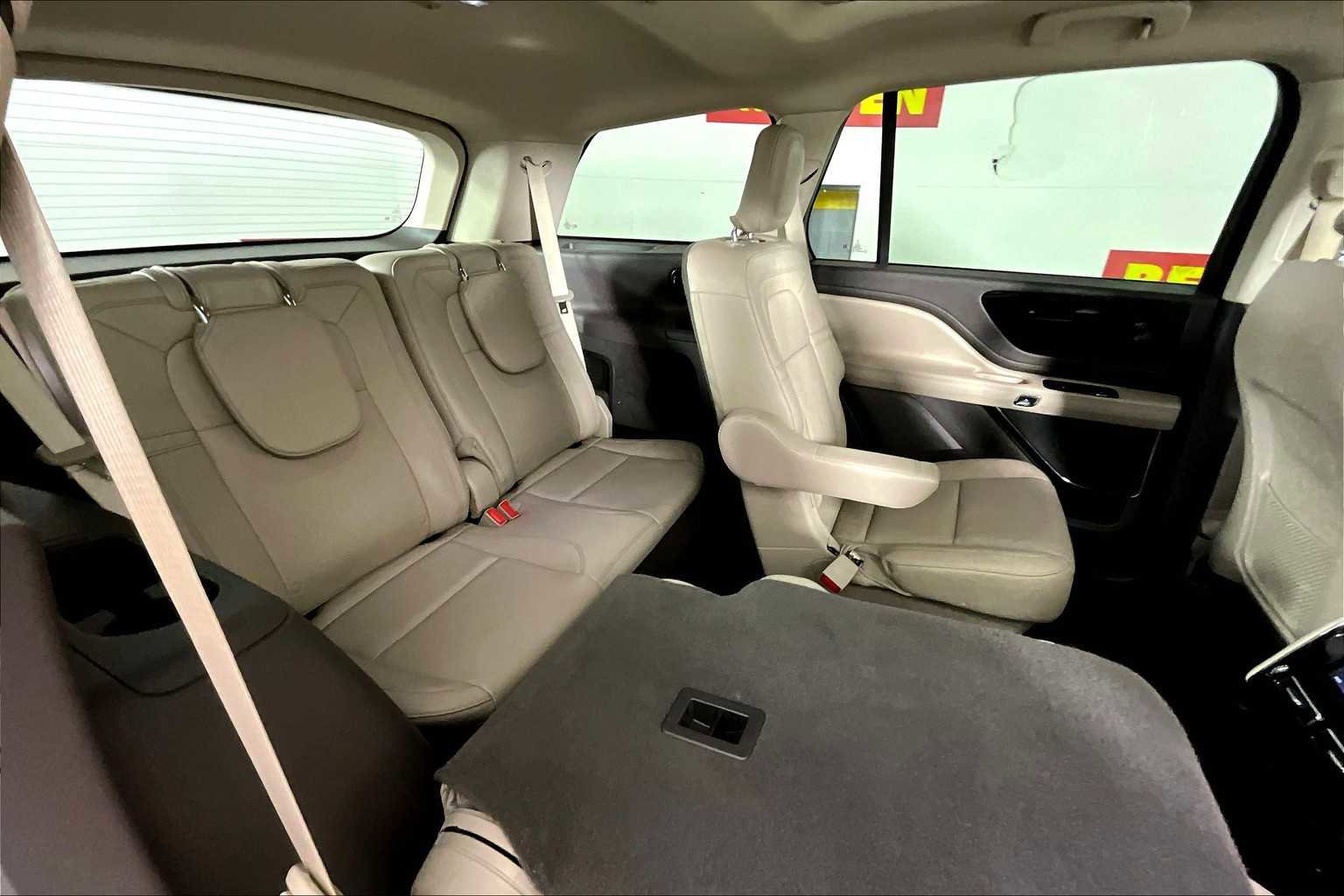 Used 2022 Lincoln Aviator Reserve w/ Elements Package Plus image 18