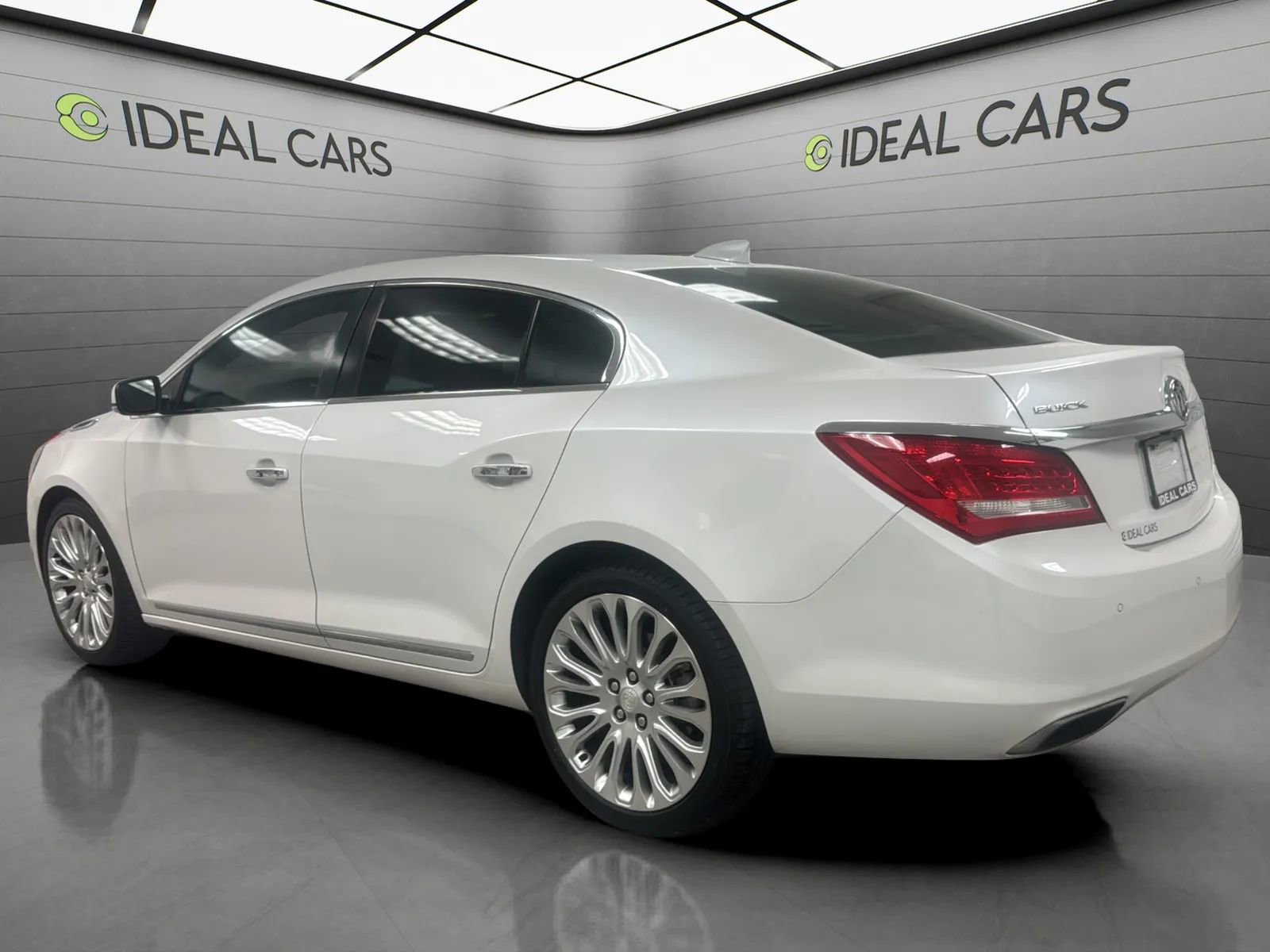 Used 2015 Buick LaCrosse Premium w/ Driver Confidence Package #1 FWD image 3