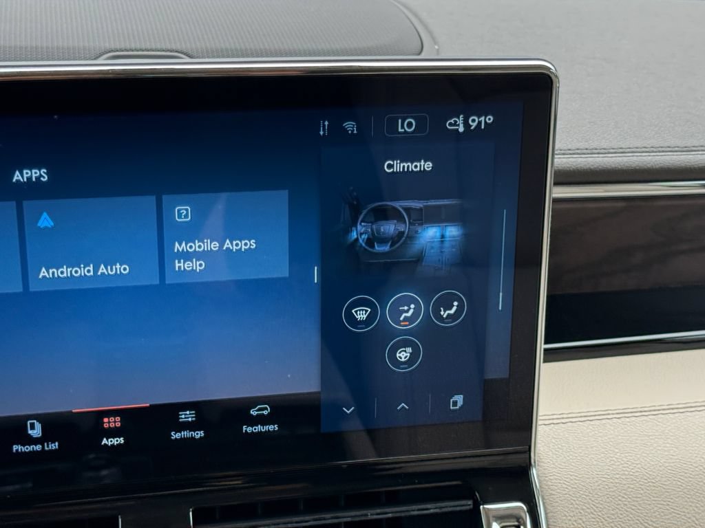 Used 2024 Lincoln Navigator Reserve AWD/4WD image 17
