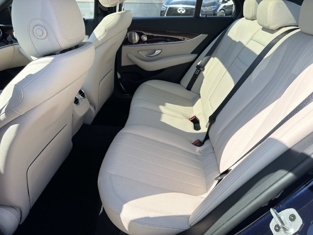 Used 2021 Mercedes-Benz E 450 4MATIC Sedan image 12