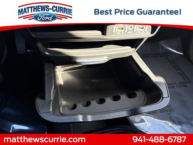 Used 2025 Chrysler Pacifica Select image 20