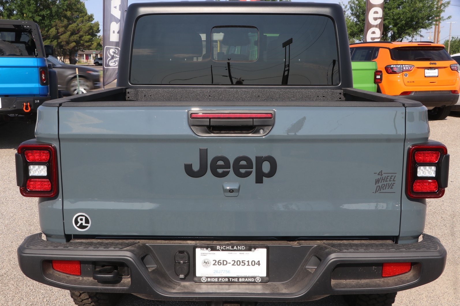 New 2026 Jeep Gladiator Sport AWD/4WD image 6