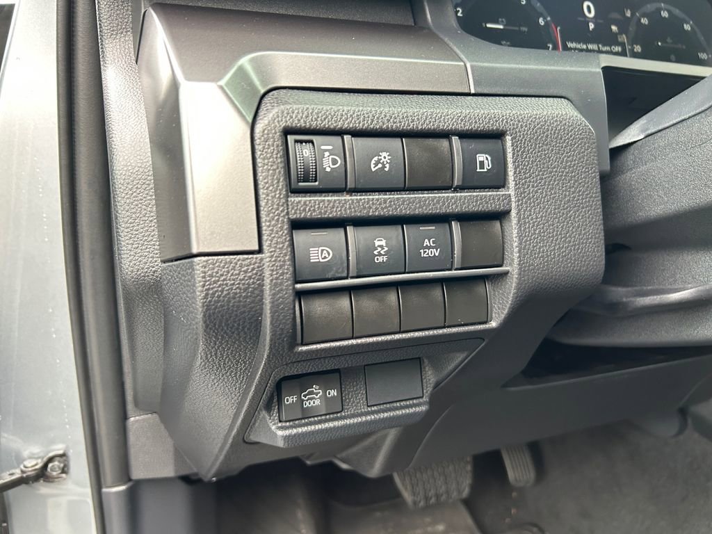 Used 2025 Toyota Tacoma TRD Off-Road image 21