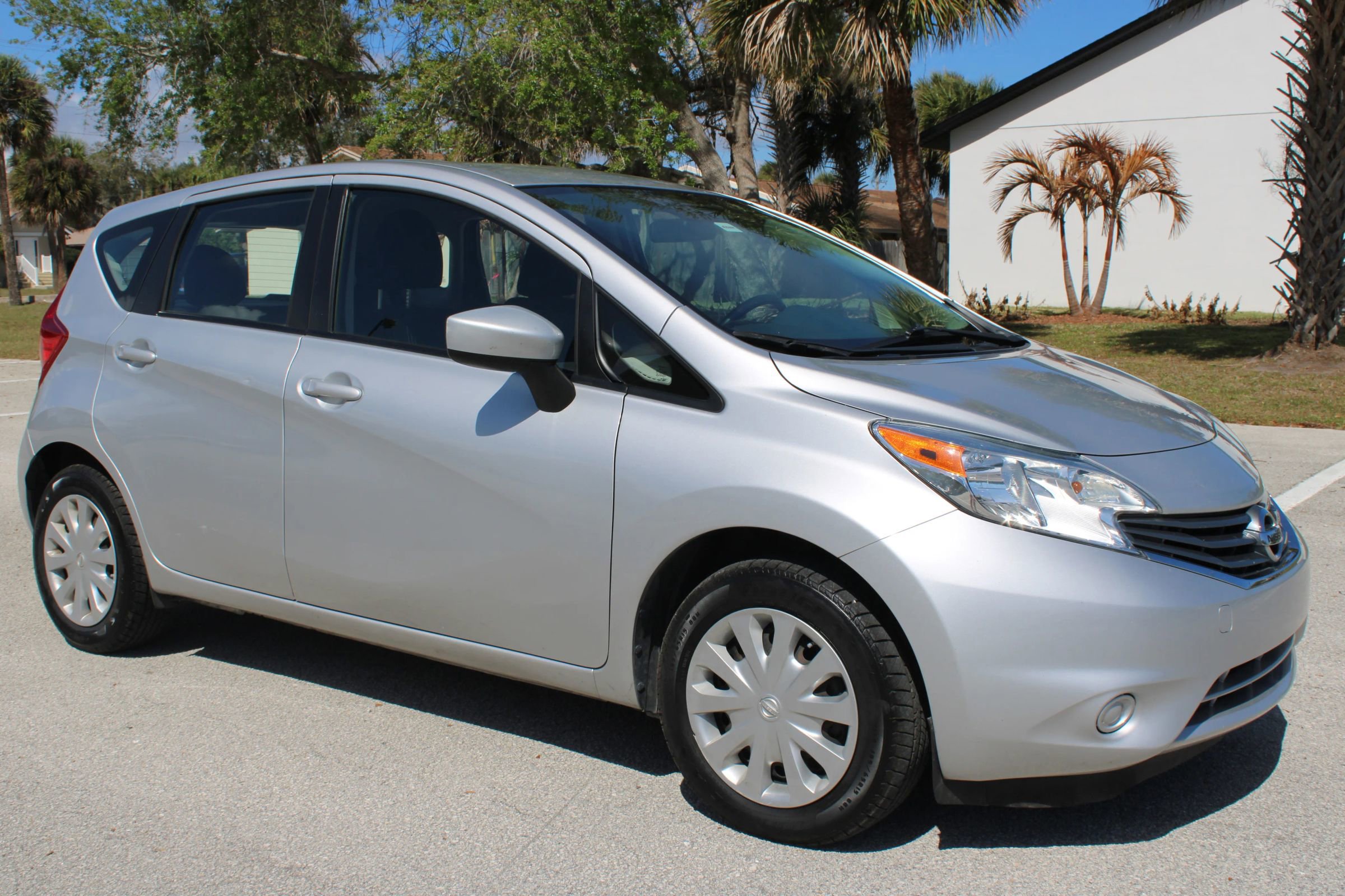 Used 2016 Nissan Versa Note SV image 10