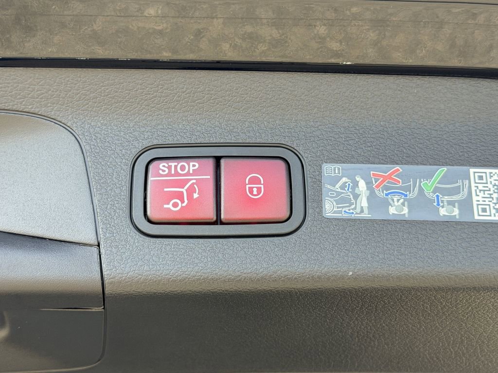 New 2026 Mercedes-Benz GLS 450 4MATIC image 14