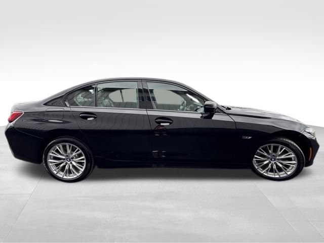 Used 2023 BMW 330e xDrive w/ Premium Package image 9